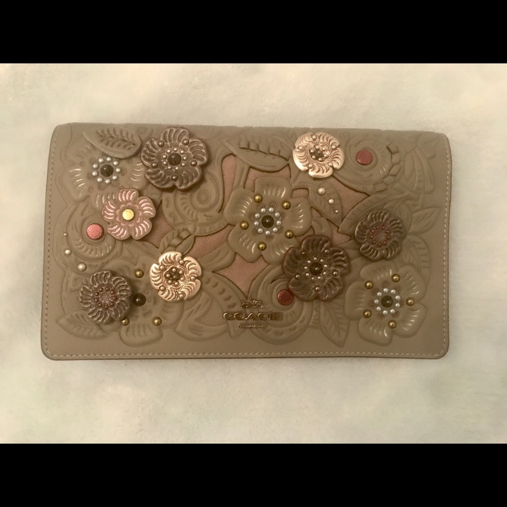 NWOT 💥Coach Embellished Crossbody